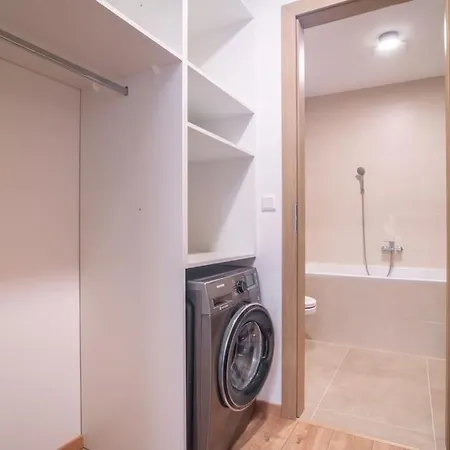 Patronka - Stylish With A Spacious Terrace Daire