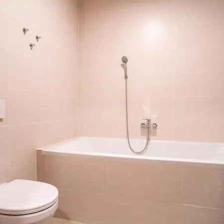 Patronka - Stylish With A Spacious Terrace *