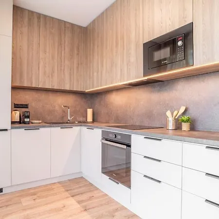 Patronka - Stylish With A Spacious Terrace Апартаменти Братислава