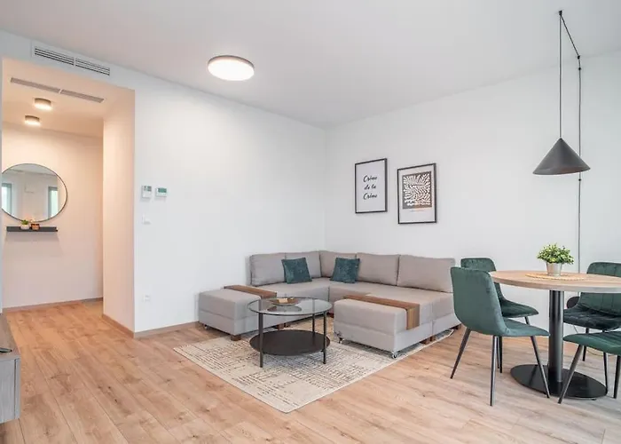 Apartament Patronka - Stylish With A Spacious Terrace