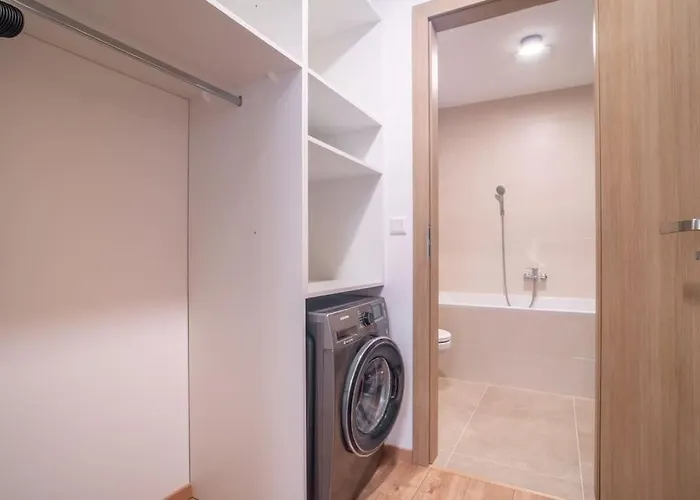 Patronka - Stylish With A Spacious Terrace Διαμέρισμα