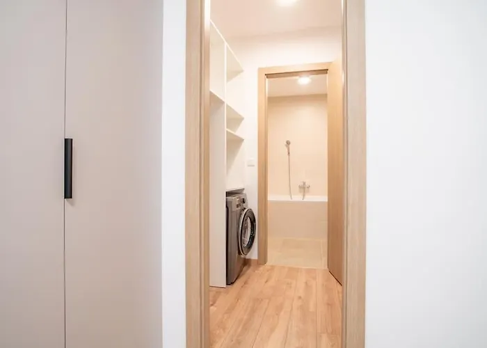 Patronka - Stylish With A Spacious Terrace Μπρατισλάβα