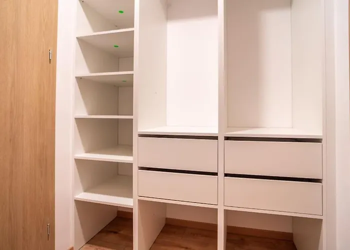 Patronka - Stylish With A Spacious Terrace *