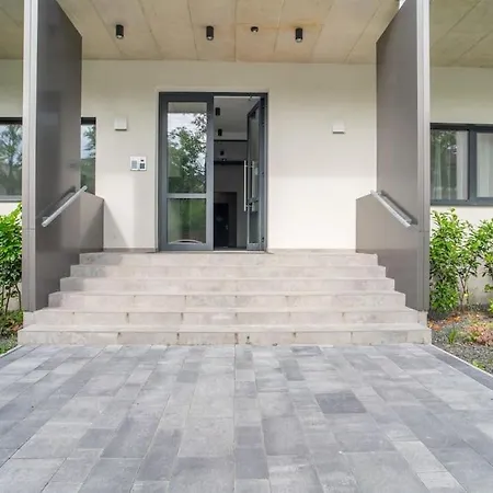 Patronka - Stylish With A Spacious Terrace * Братислава